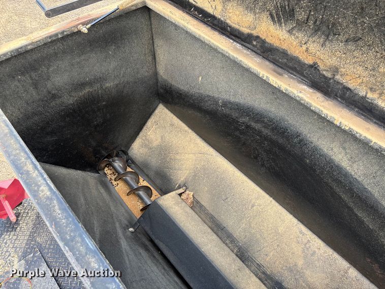 image for item EV3194 2013 GMC Sierra 2500HD bale bed pickup truck