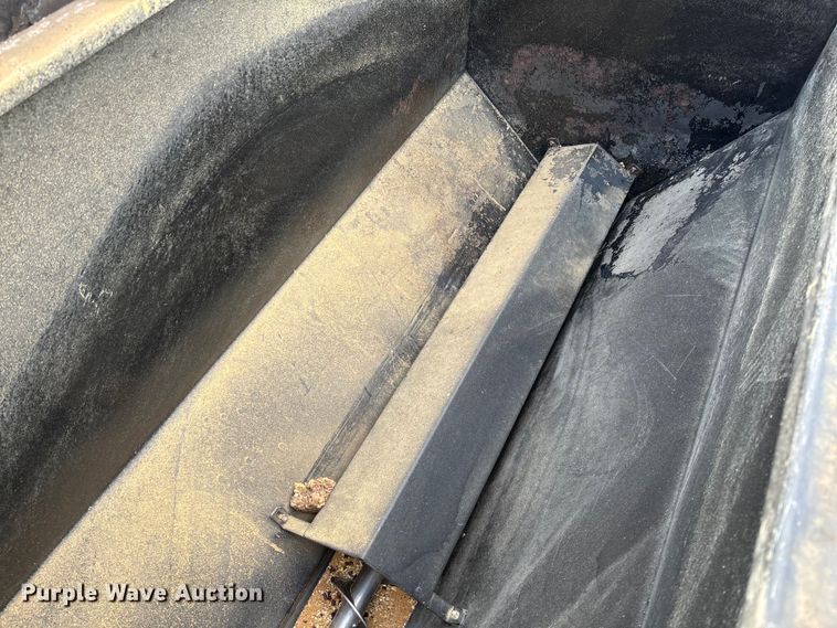 image for item EV3194 2013 GMC Sierra 2500HD bale bed pickup truck