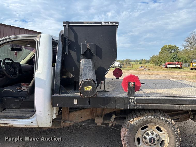 image for item EV3194 2013 GMC Sierra 2500HD bale bed pickup truck