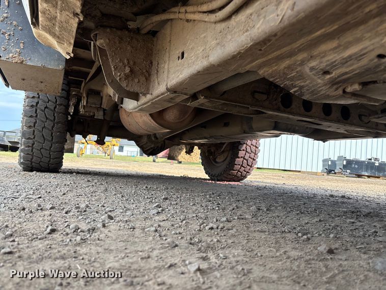 image for item EV3194 2013 GMC Sierra 2500HD bale bed pickup truck