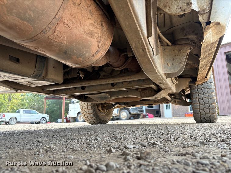 image for item EV3194 2013 GMC Sierra 2500HD bale bed pickup truck