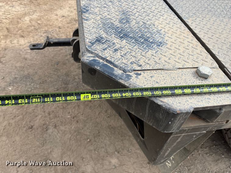 image for item EV3194 2013 GMC Sierra 2500HD bale bed pickup truck