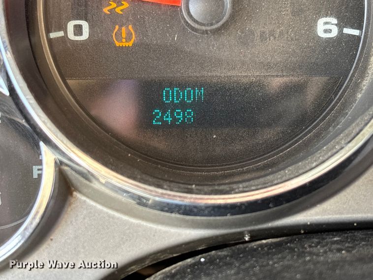 image for item EV3194 2013 GMC Sierra 2500HD bale bed pickup truck