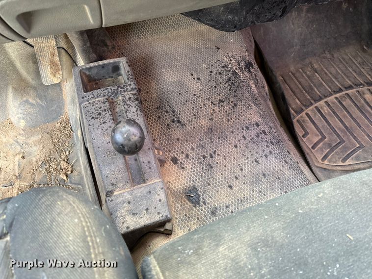 image for item EV3194 2013 GMC Sierra 2500HD bale bed pickup truck