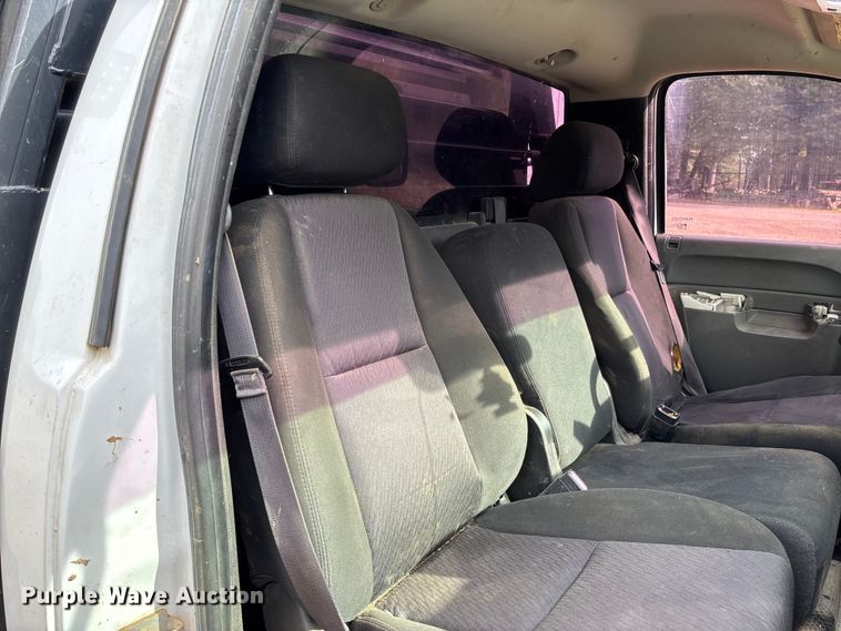 image for item EV3194 2013 GMC Sierra 2500HD bale bed pickup truck