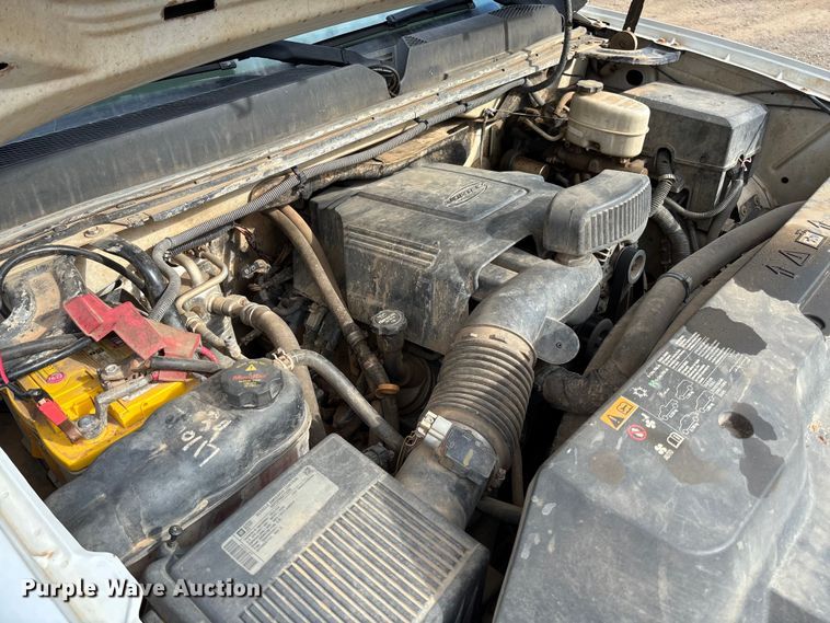 image for item EV3194 2013 GMC Sierra 2500HD bale bed pickup truck