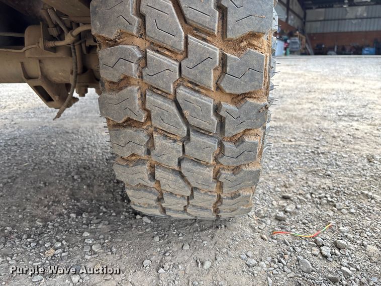 image for item EV3194 2013 GMC Sierra 2500HD bale bed pickup truck