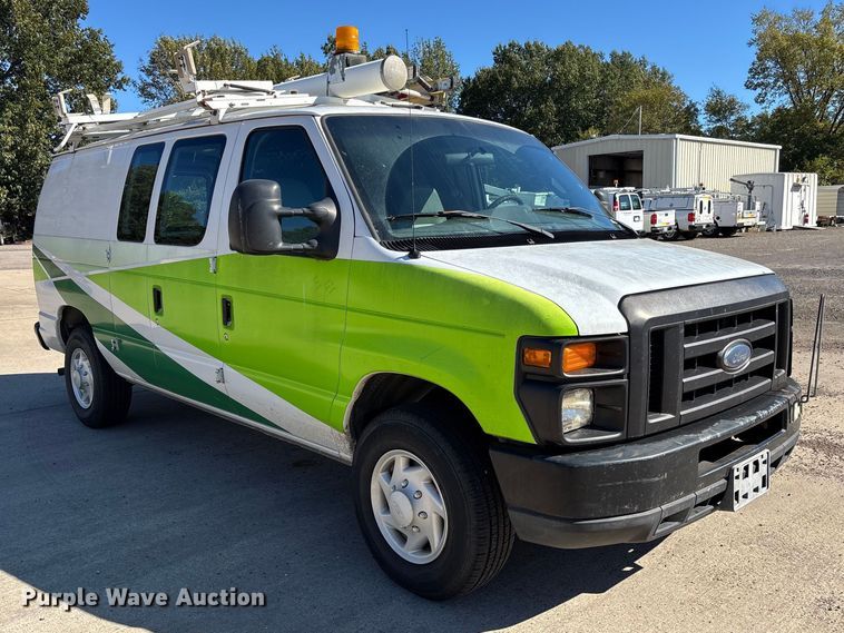 image for item EV3198 2008 Ford E250 van