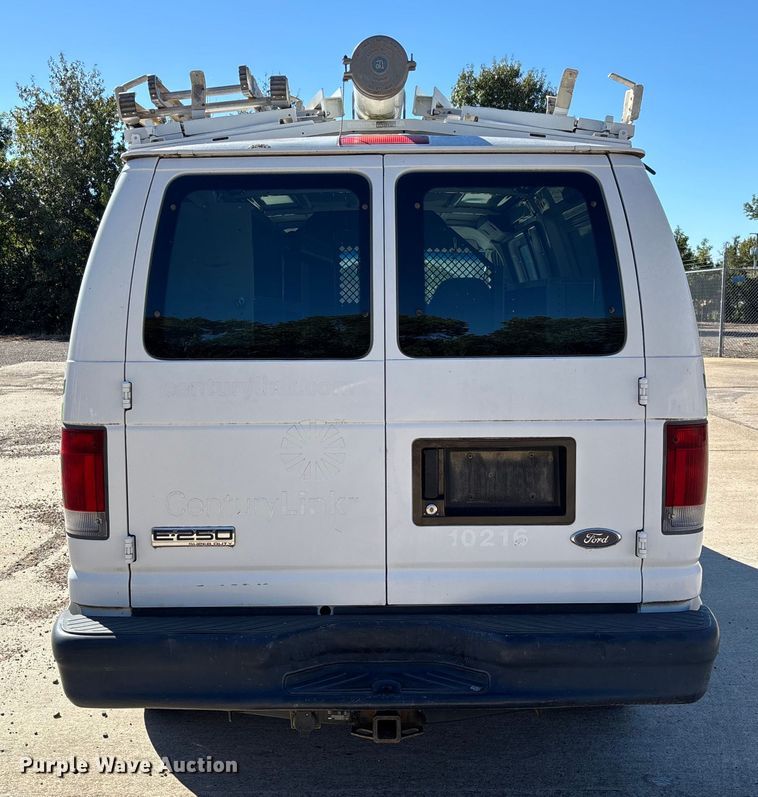 image for item EV3198 2008 Ford E250 van