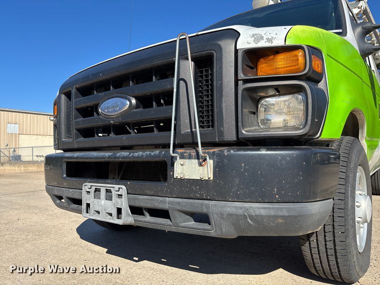 image for item EV3198 2008 Ford E250 van