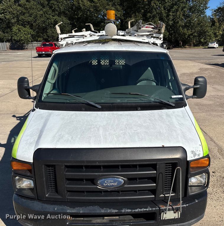 image for item EV3198 2008 Ford E250 van