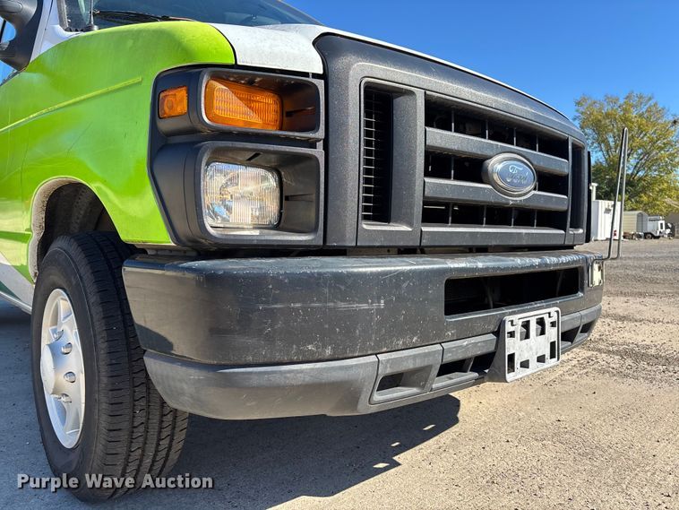 image for item EV3198 2008 Ford E250 van