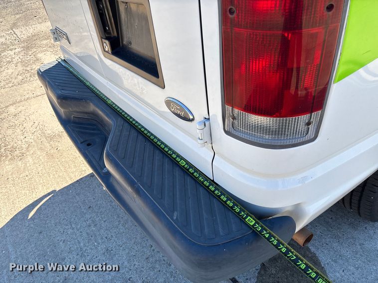 image for item EV3198 2008 Ford E250 van