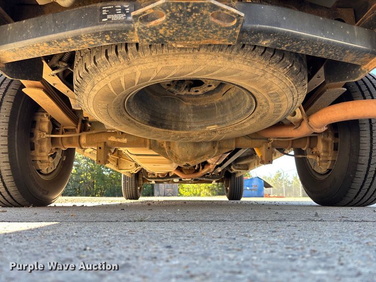 image for item EV3198 2008 Ford E250 van