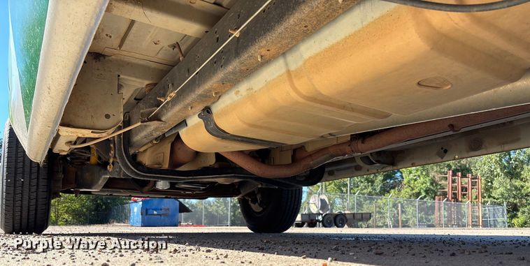 image for item EV3198 2008 Ford E250 van