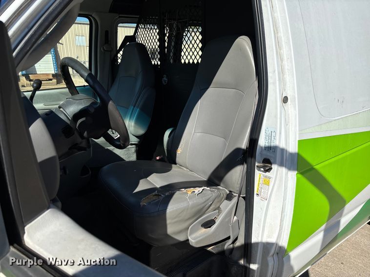 image for item EV3198 2008 Ford E250 van