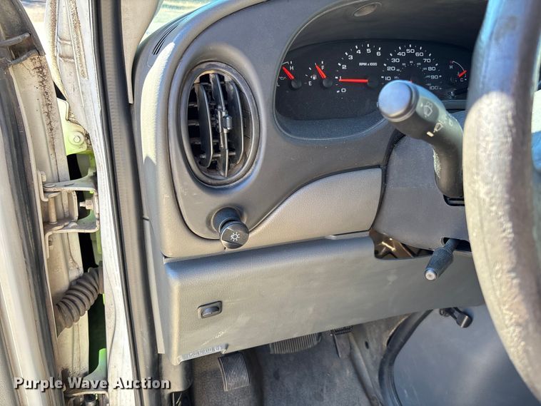 image for item EV3198 2008 Ford E250 van