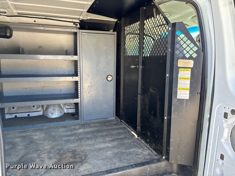 image for item EV3198 2008 Ford E250 van