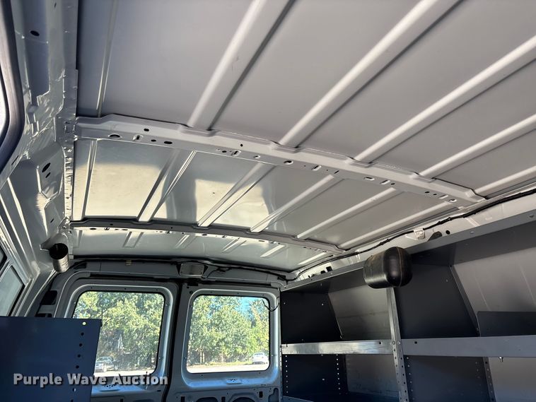 image for item EV3198 2008 Ford E250 van