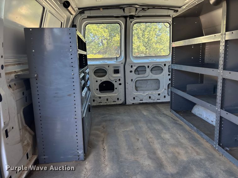 image for item EV3198 2008 Ford E250 van