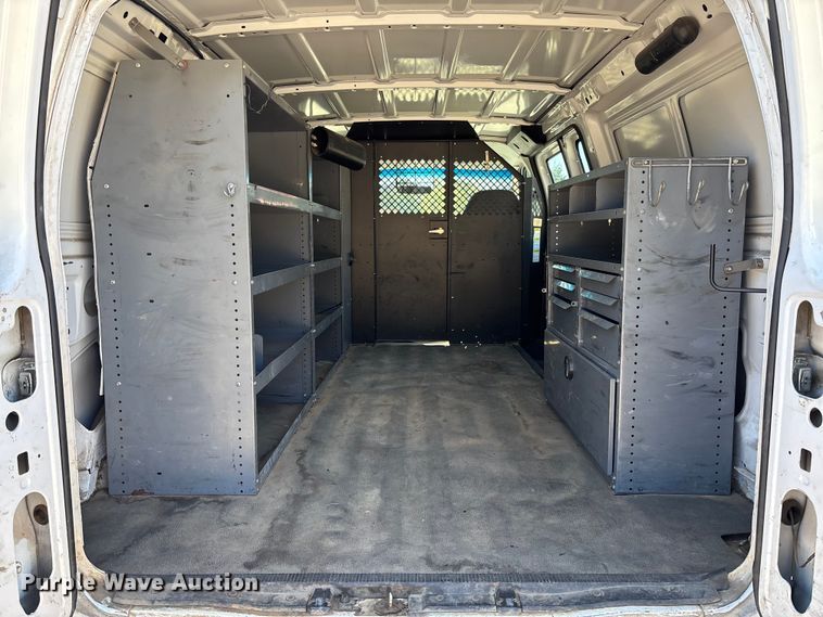 image for item EV3198 2008 Ford E250 van