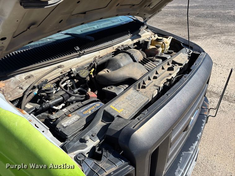 image for item EV3198 2008 Ford E250 van