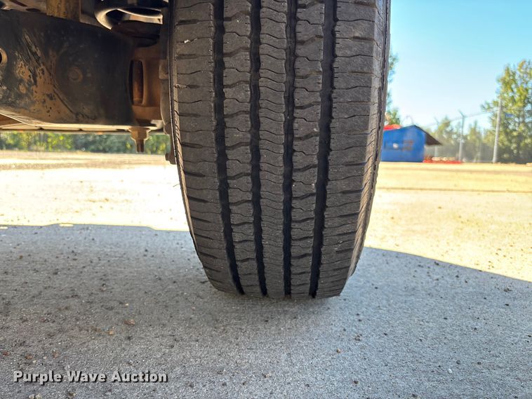 image for item EV3198 2008 Ford E250 van