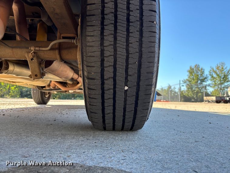 image for item EV3198 2008 Ford E250 van