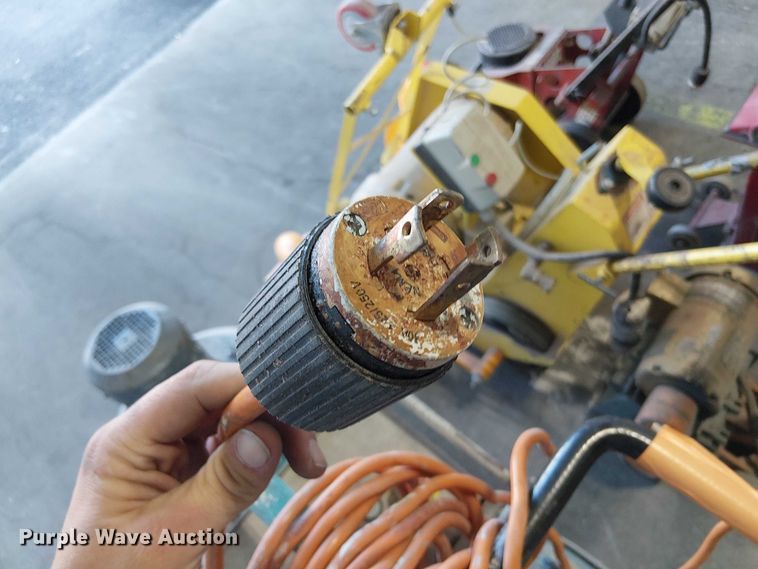 image for item EV5365 Flooring tools