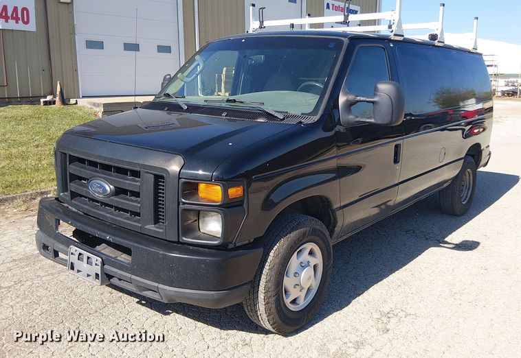 image for item EV5369 2008 Ford E350 van