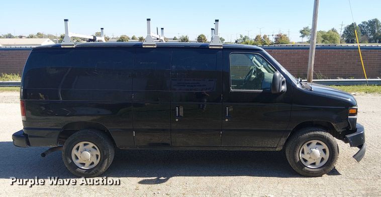 image for item EV5369 2008 Ford E350 van