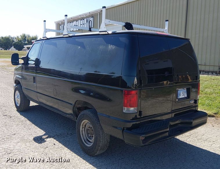 image for item EV5369 2008 Ford E350 van