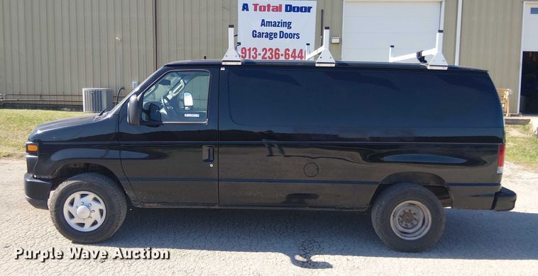 image for item EV5369 2008 Ford E350 van