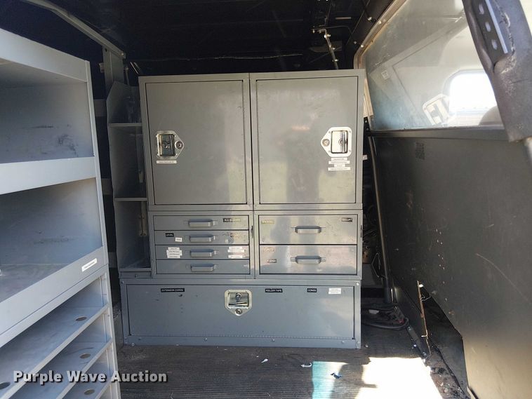 image for item EV5369 2008 Ford E350 van