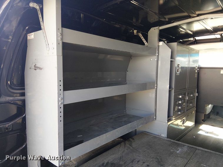 image for item EV5369 2008 Ford E350 van