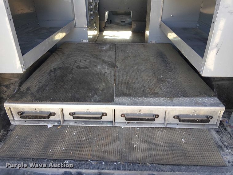 image for item EV5369 2008 Ford E350 van