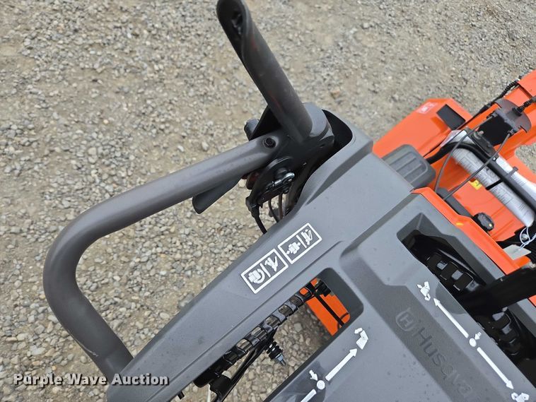 image for item EV5432 Husqvarna ST 227 snow blower