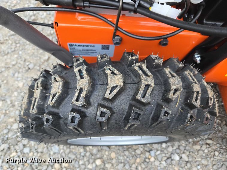 image for item EV5435 Husqvarna ST330 snow blower