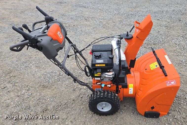 image for item EV5436 Husqvarna ST224 snow blower