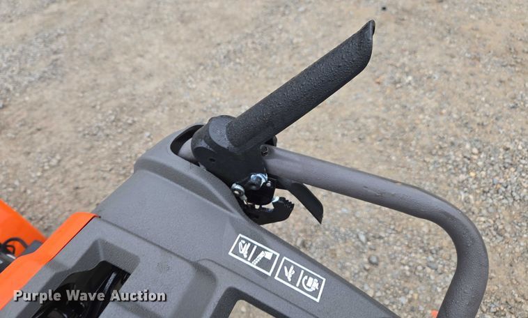 image for item EV5436 Husqvarna ST224 snow blower