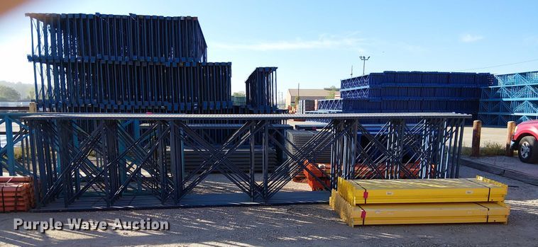 image for item FB4471 Teardrop pallet racking