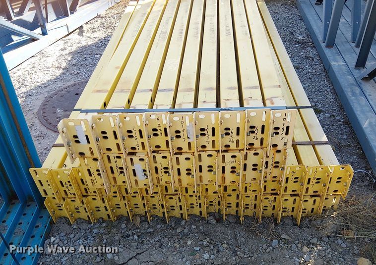 image for item FB4475 Teardrop pallet racking