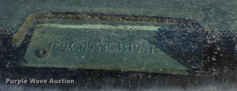 image for item FI0570 2005 Ford E450 Super Duty  shuttle bus