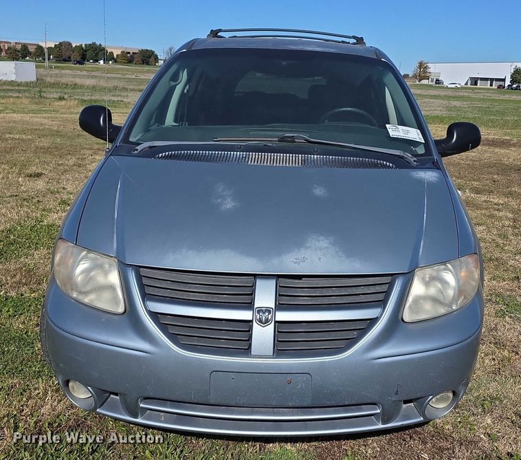 image for item FI0572 2006 Dodge  Grand Caravan SXT van