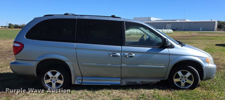 image for item FI0572 2006 Dodge  Grand Caravan SXT van