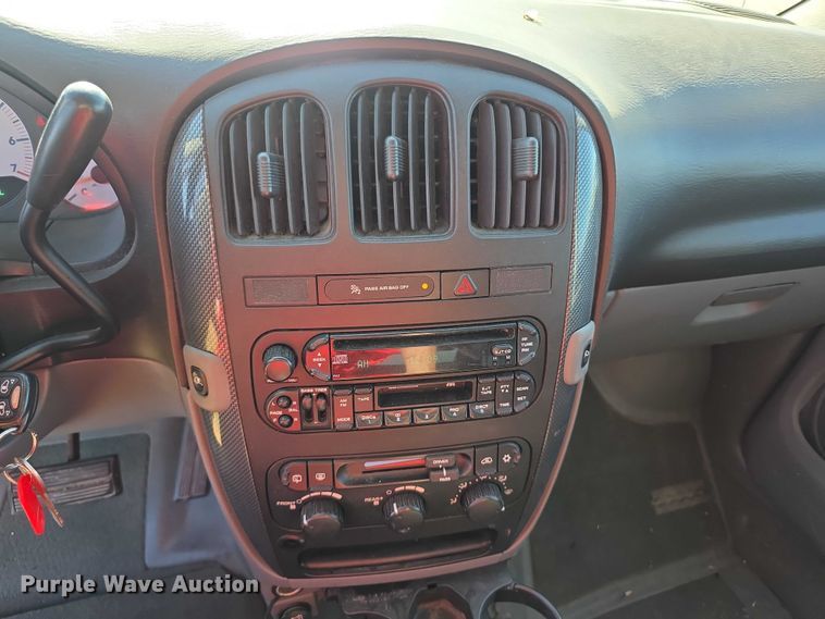 image for item FI0572 2006 Dodge  Grand Caravan SXT van