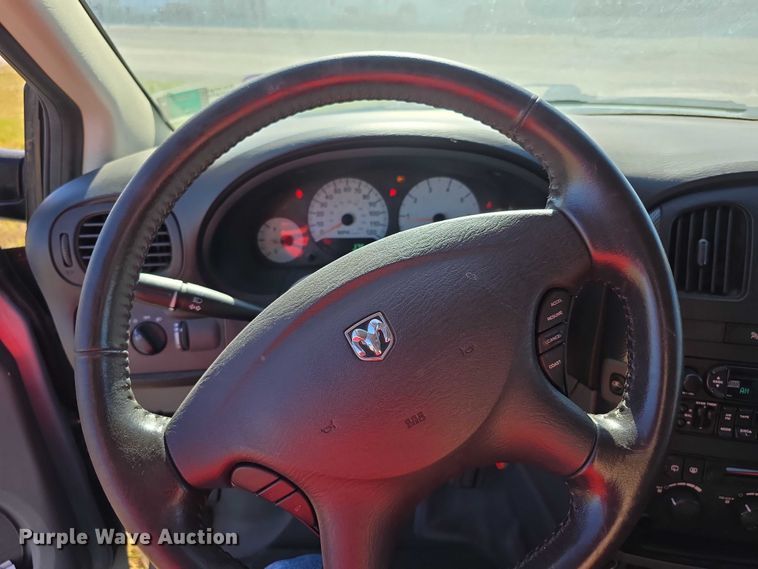 image for item FI0572 2006 Dodge  Grand Caravan SXT van