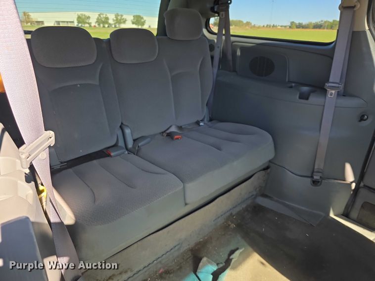 image for item FI0572 2006 Dodge  Grand Caravan SXT van
