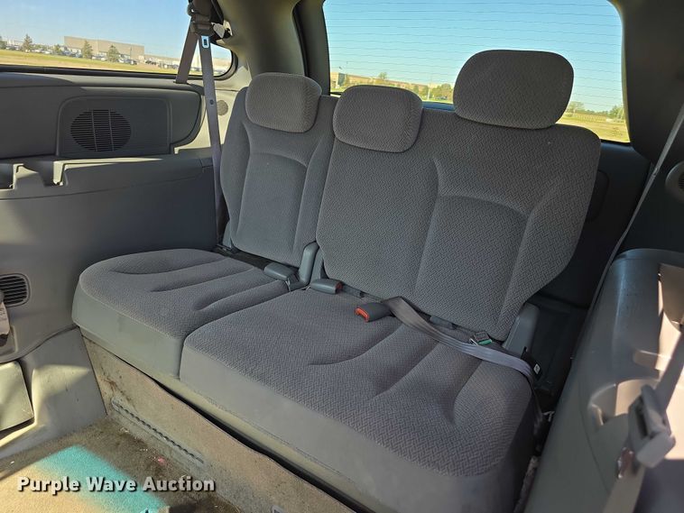 image for item FI0572 2006 Dodge  Grand Caravan SXT van