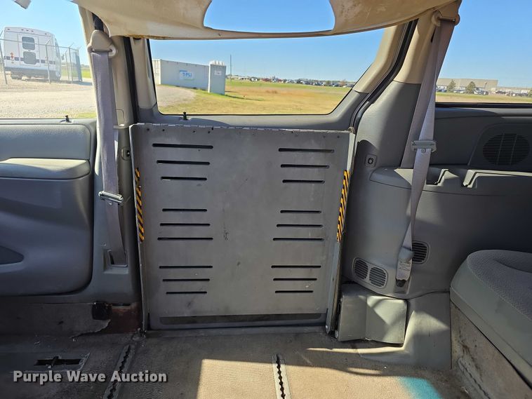 image for item FI0572 2006 Dodge  Grand Caravan SXT van